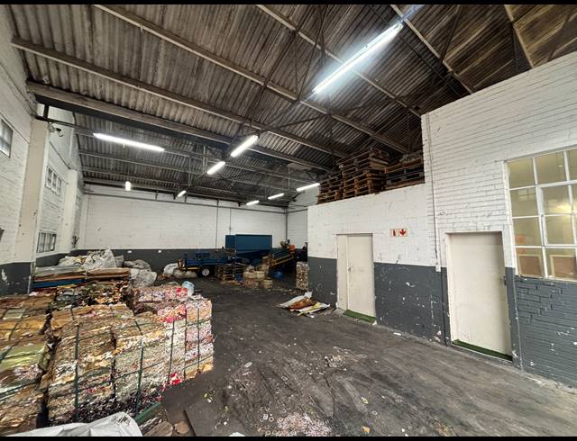580M² WAREHOUSE TO LET IN EPPING INDUSTRIAL